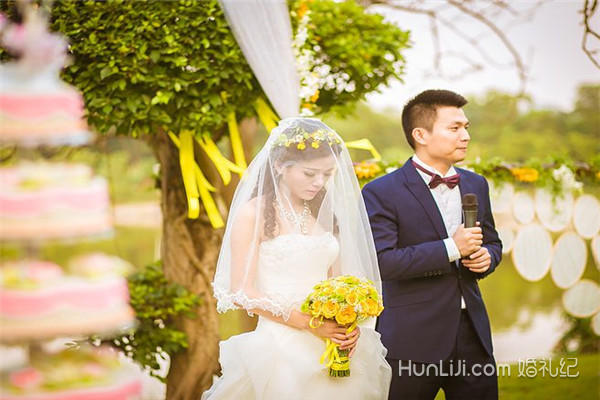 旅游結(jié)婚還用辦酒席么,旅游結(jié)婚與辦酒席，傳統(tǒng)與現(xiàn)代的選擇，標(biāo)準(zhǔn)化實(shí)施評(píng)估下的娛樂(lè)新風(fēng)尚,經(jīng)濟(jì)性方案解析_交互版27.65.35