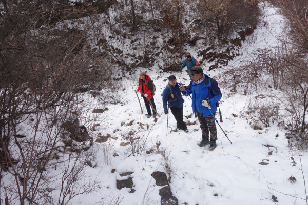 今天晚上奧門開獎(jiǎng)結(jié)果,11名驢友雪夜被困野山 最大68歲